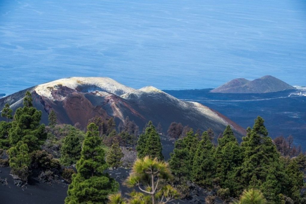 La tierra no se detiene en el volcán de La Palma: investigadores detectan un movimiento lento en las fallas