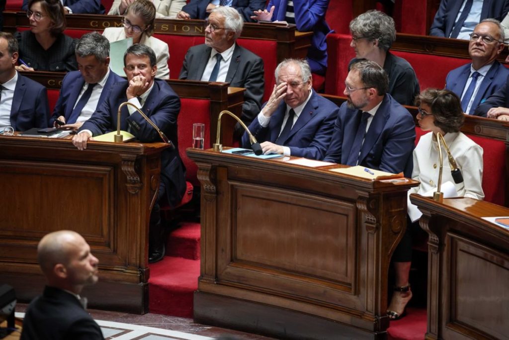 Cae el Gobierno de Francia: el primer ministro pierde la moción de confianza