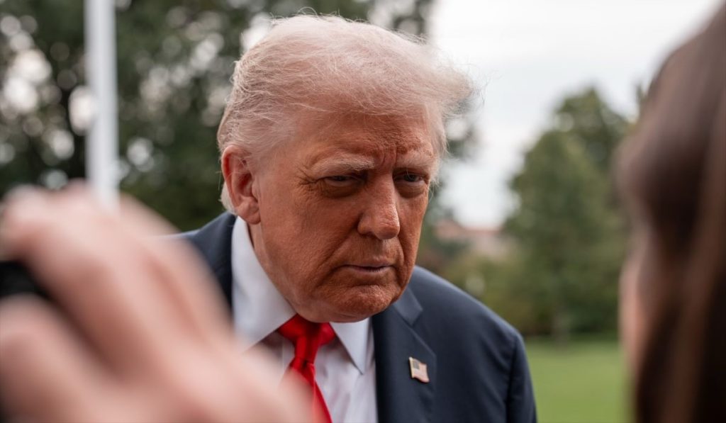 Trump asegura que Estados Unidos ha atacado a una tercera embarcación cerca de Venezuela. EP