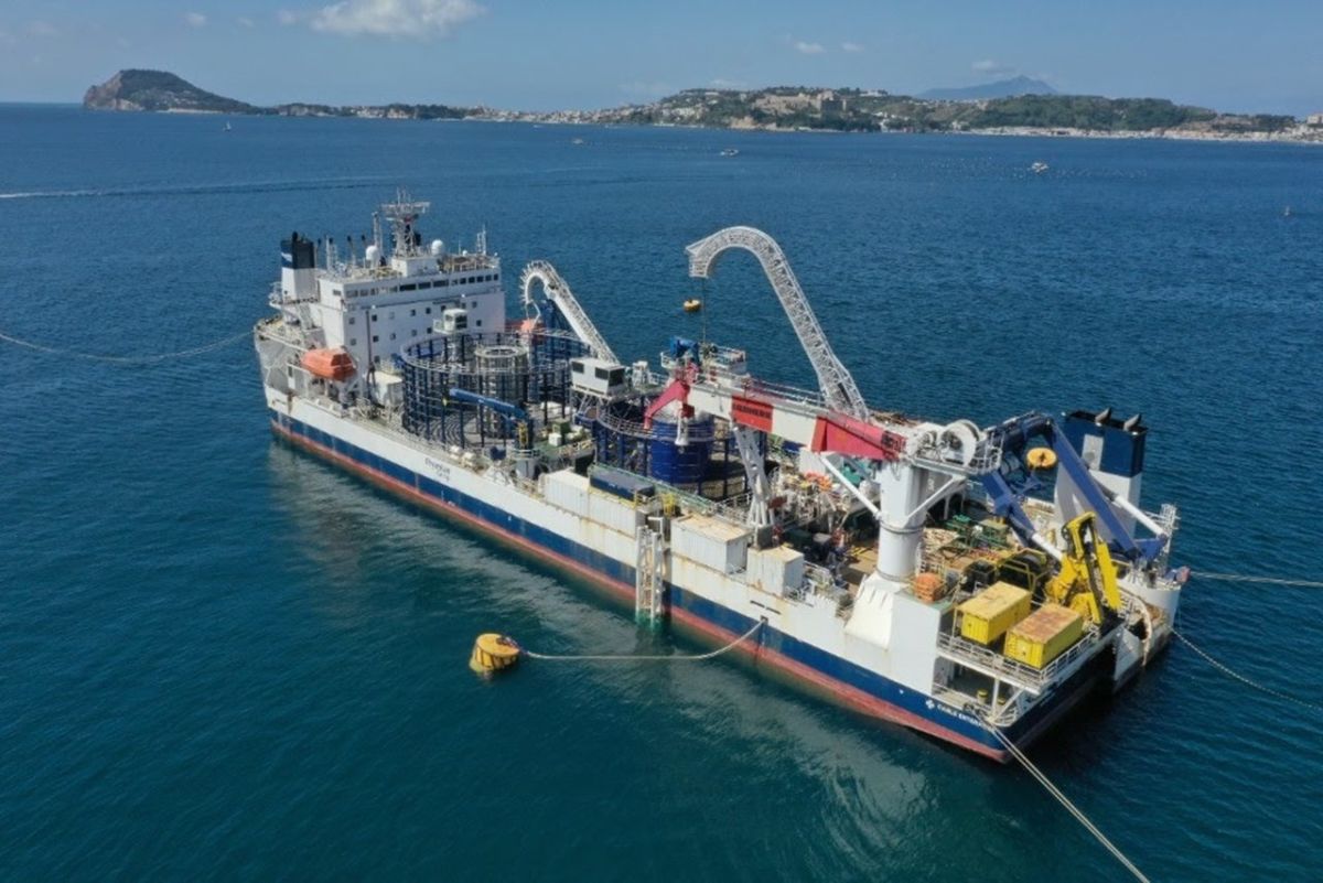 Hito mundial en Canarias: el cable submarino más profundo del planeta ya une Tenerife y La Gomera