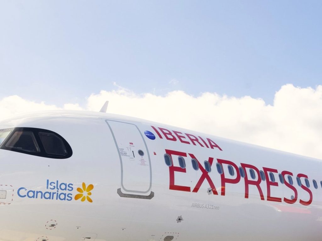 160.000 plazas y 10 vuelos diarios: el despliegue histórico de Iberia Express para los Carnavales en Canarias