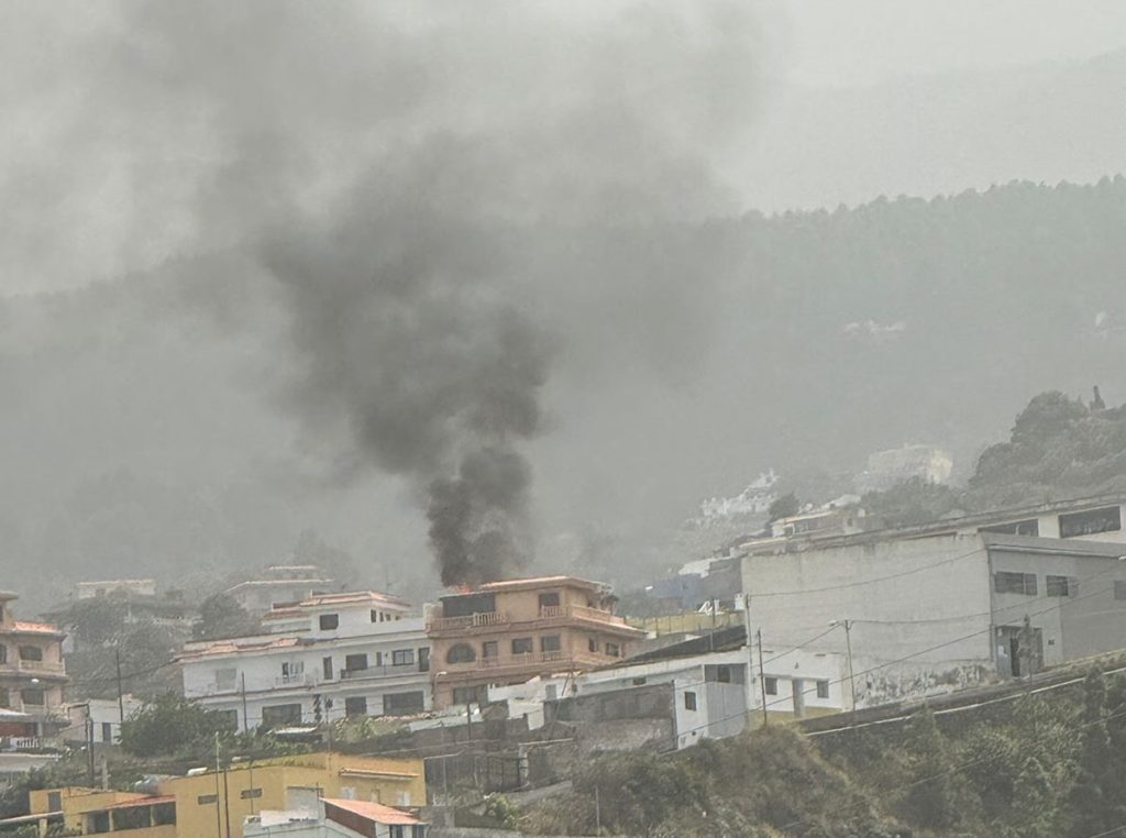 Alertan de un incendio en una casa en Tenerife