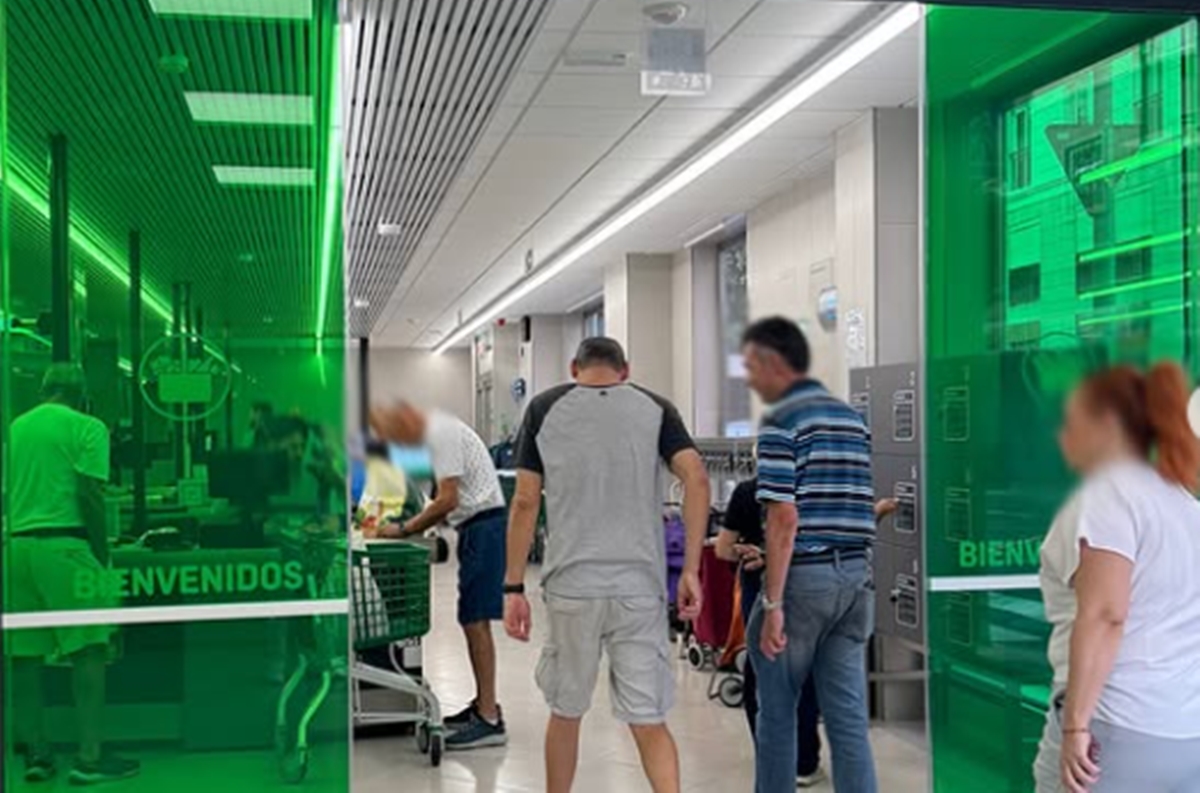 Mercadona reabre uno de sus supermercados en Santa Cruz de Tenerife