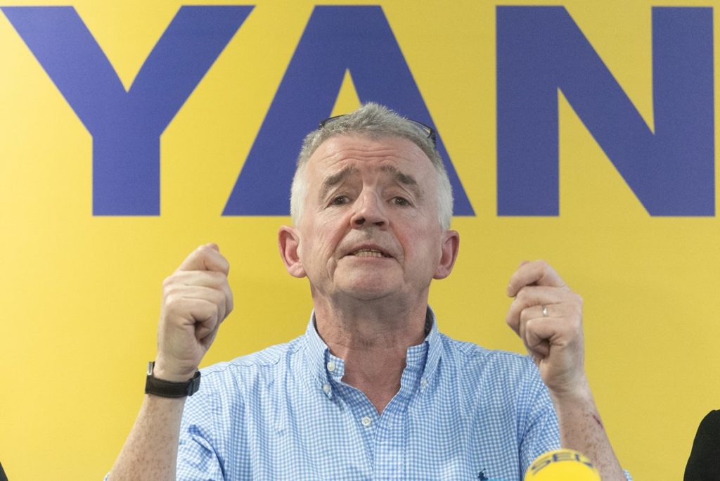 Ryanair amenaza: "Podríamos recortar otro millón de plazas con España"