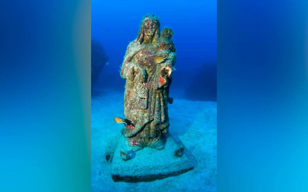 La curiosa Virgen submarina de Tenerife: pesa 800 kilos, pero no es visitable por cualquiera