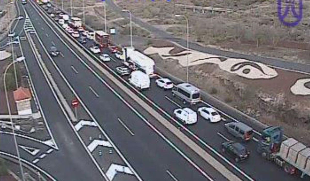Tres accidentes simultáneos bloquean la TF-1