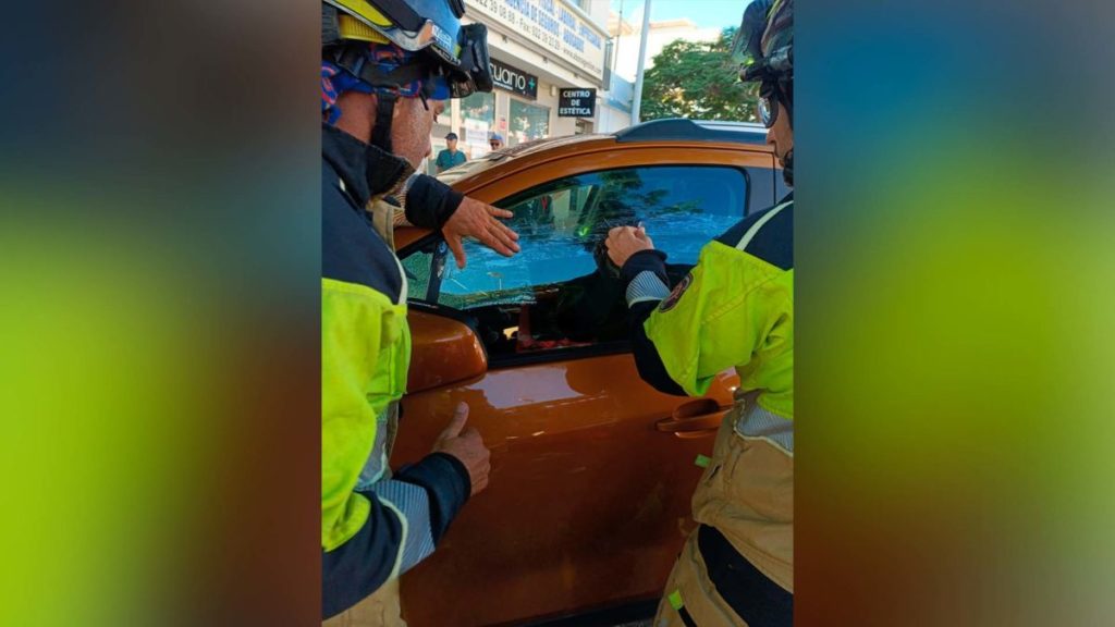 Un niño queda atrapado dentro de un coche en Tenerife: fue un accidente