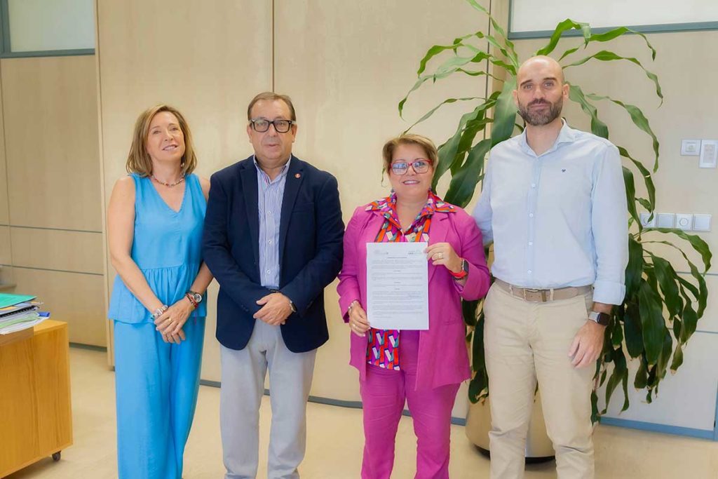 Cajasiete y ATELSAM firman un convenio de colaboración para impulsar una sala sensorial que fomente el envejecimiento activo