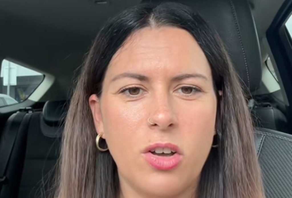 Una madre defiende su mudanza a Tenerife tras vender los juguetes de sus hijos: "Les estoy dando una vida mejor"