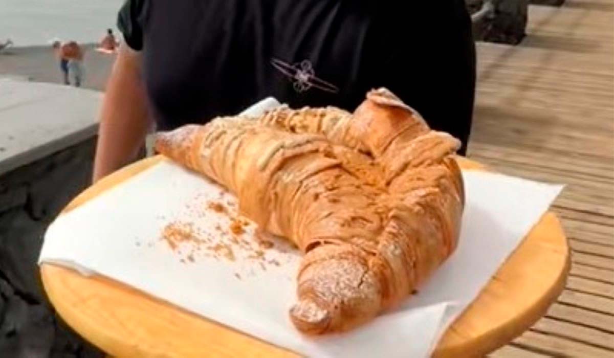 Así son los croissants gigantes que triunfan en Tenerife: ya sustituyen a las tartas de cumpleaños