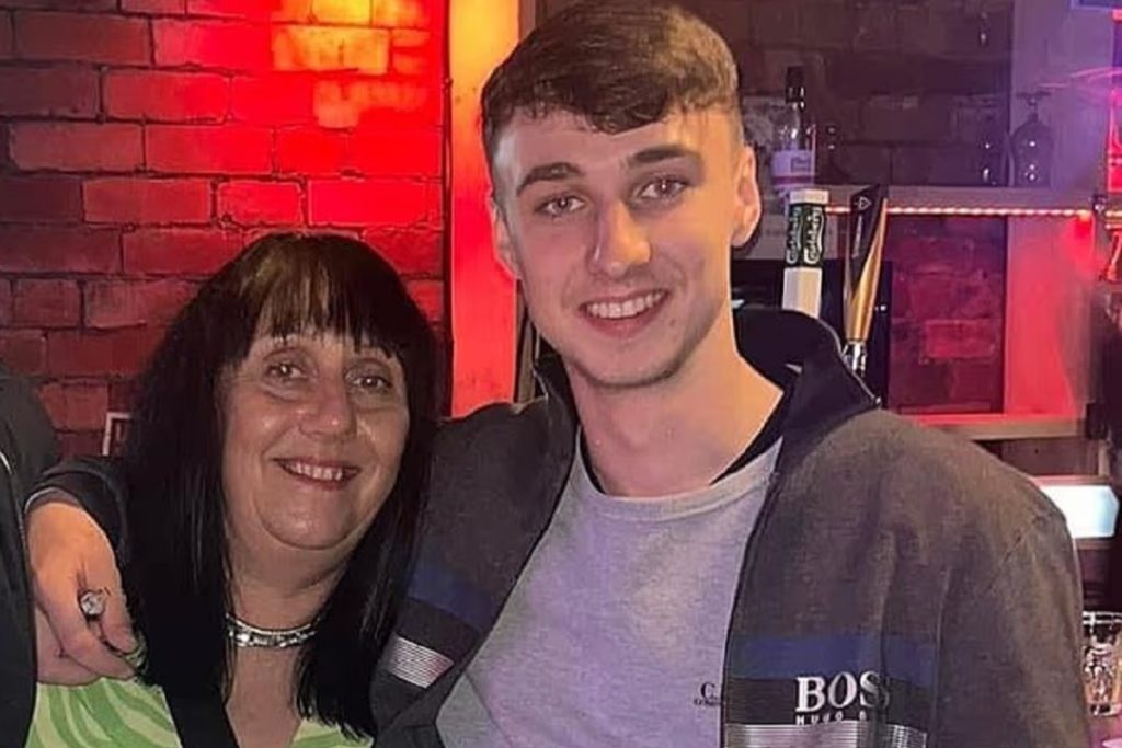 La madre de Jay Slater rompe su silencio tras la muerte de su hijo en Tenerife y estalla contra los 'trolls': "Desalmados"