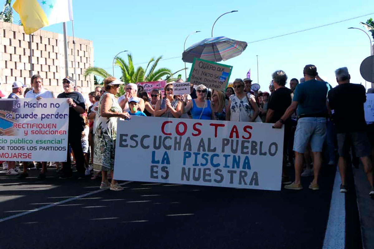 Los Silos se moviliza por la reapertura de su piscina municipal