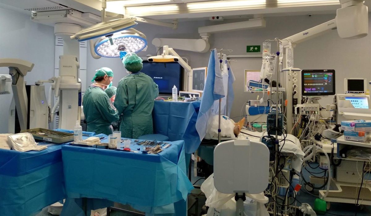 La espera media para operarse en Canarias baja en 44 días desde 2023