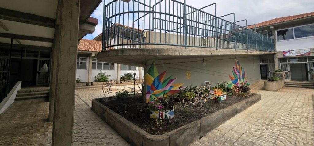 Hace dos años y medio se colocó una simbólica primera piedra en el CEIP Los Campitos y Todoque. DA