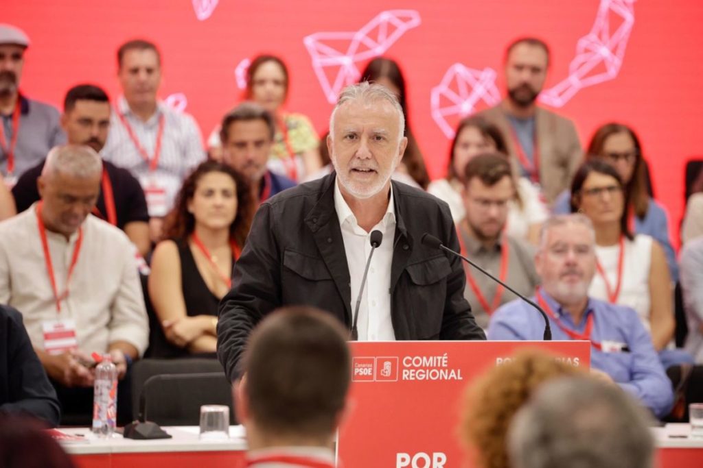 El secretario general del PSOE en Canarias y ministro de Política Territorial, Ángel Víctor Torres. Cedida