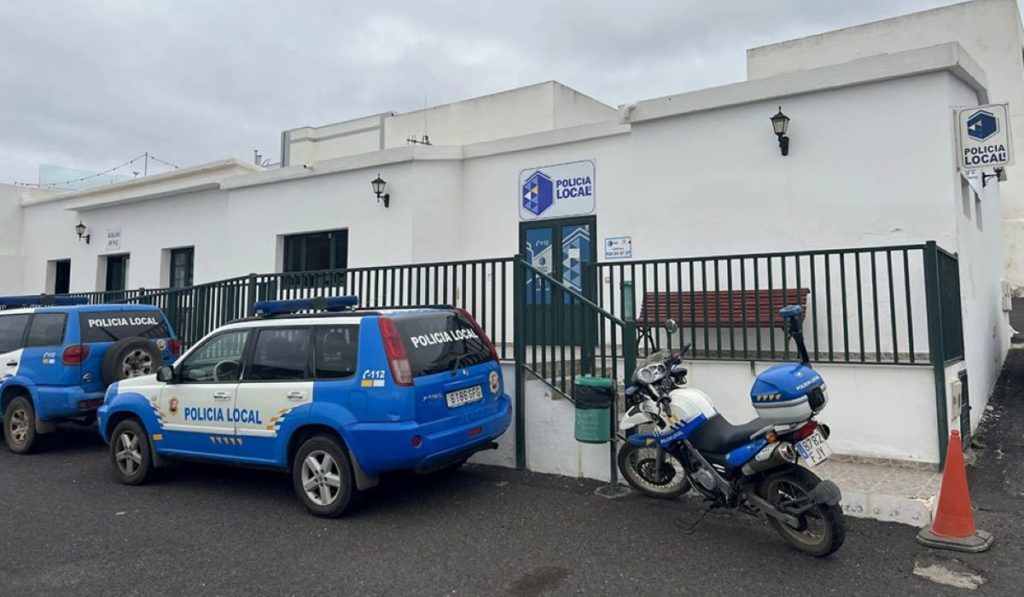 El jefe de la Policía Local de Tinajo niega que el Ayuntamiento haya hospedado a agresores