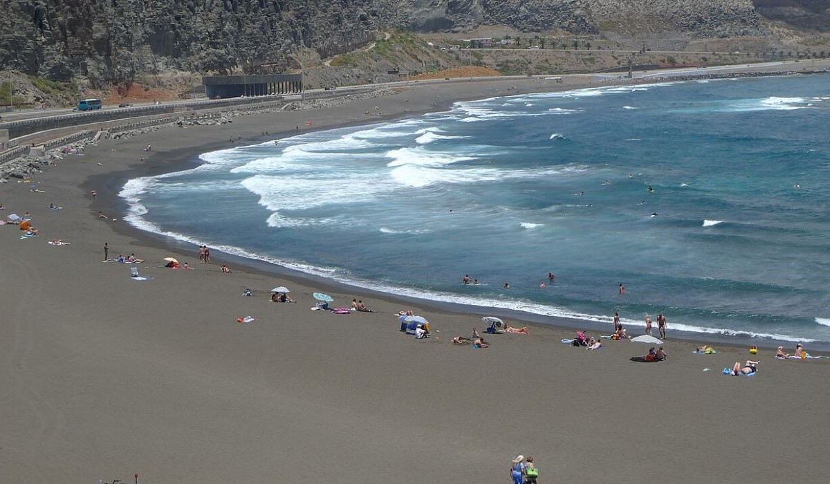 Muere un hombre en una playa de Canarias