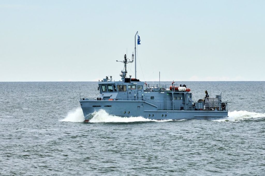 Advierten sobre el riesgo del paso de buques 'fantasma' rusos por aguas canarias