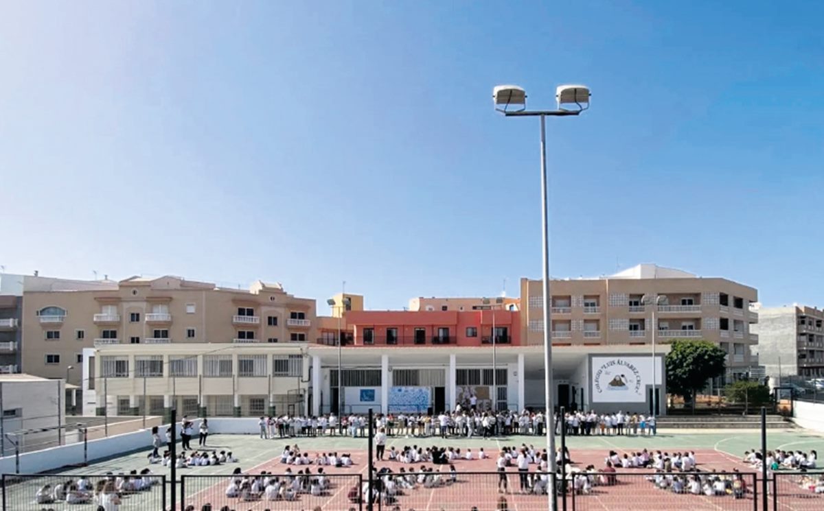 Estos son todos los colegios e institutos del sur de Tenerife que tendrán, por fin, luces y sombras