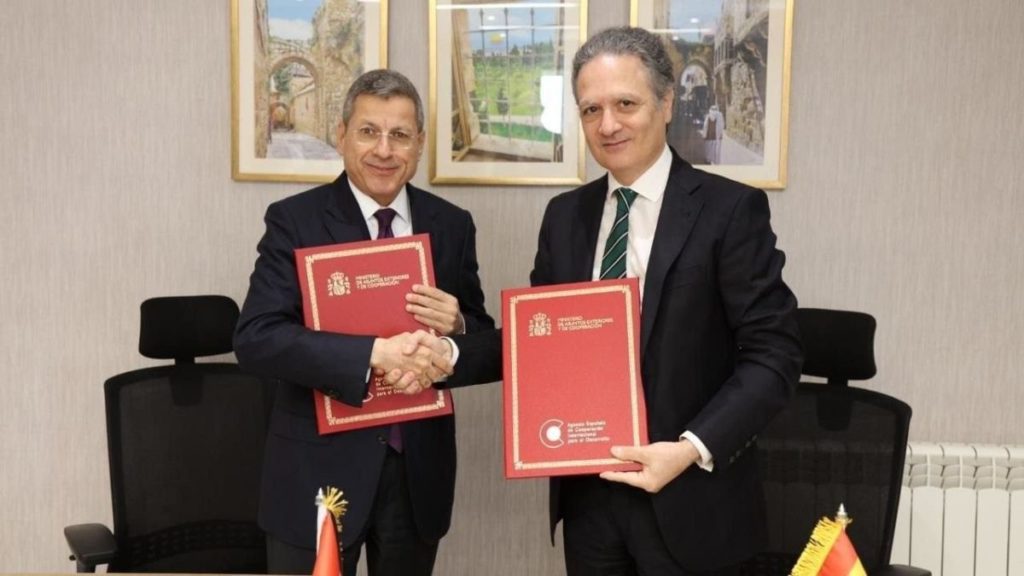 España firma con la Autoridad Palestina la entrega de dos millones para salarios de funcionarios y pensiones