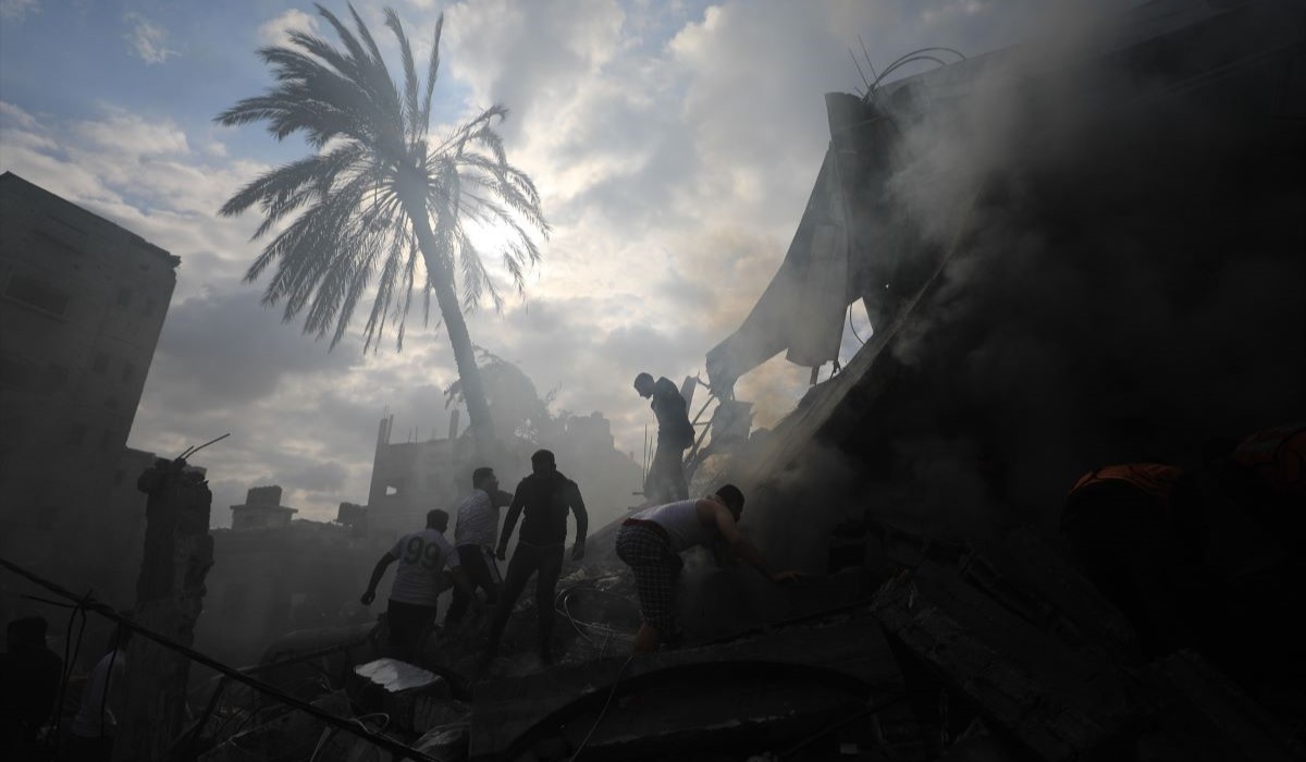 Netanyahu ordena al Ejército israelí nuevos ataques en Gaza tras acusar a Hamás de violar el alto el fuego. EP