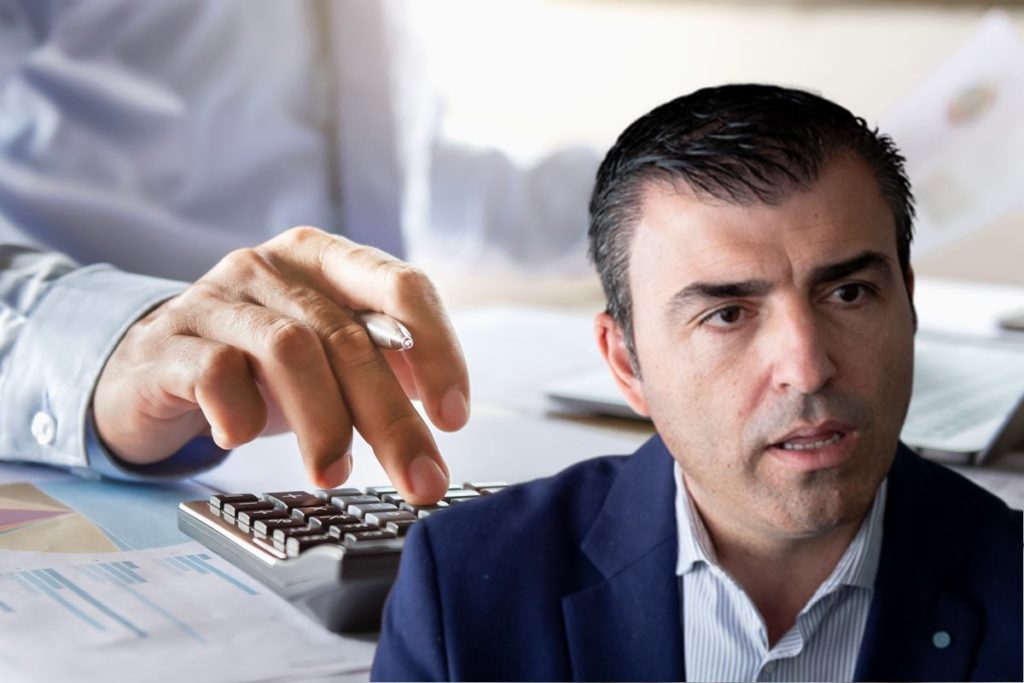 Manuel Domínguez, tajante, ante la subida de las cotizaciones a los autónomos: "Es un atraco a mano armada"
