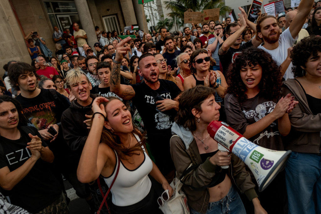 La manifestación en defensa del pueblo palestino exigió la liberación de los barcos que transportaban ayuda humanitaria. 