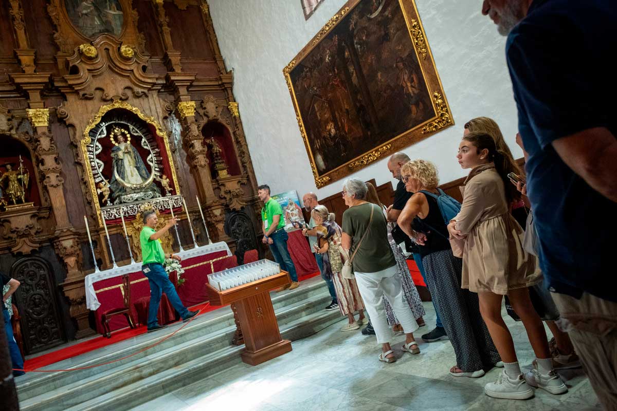 Santa Cruz de Tenerife vive una jornada de fe con la Virgen de Candelaria