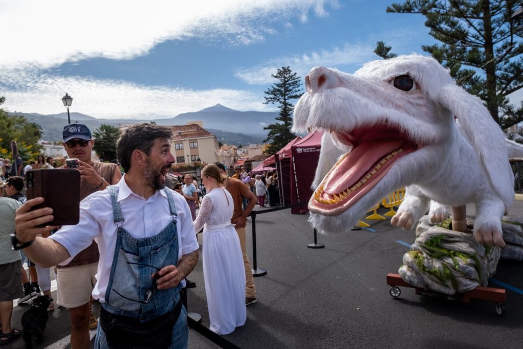 Un gran museo al aire libre viste de arte las calles de La Orotava