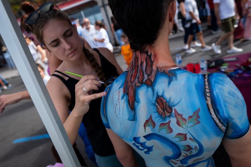 Un gran museo al aire libre viste de arte las calles de La Orotava