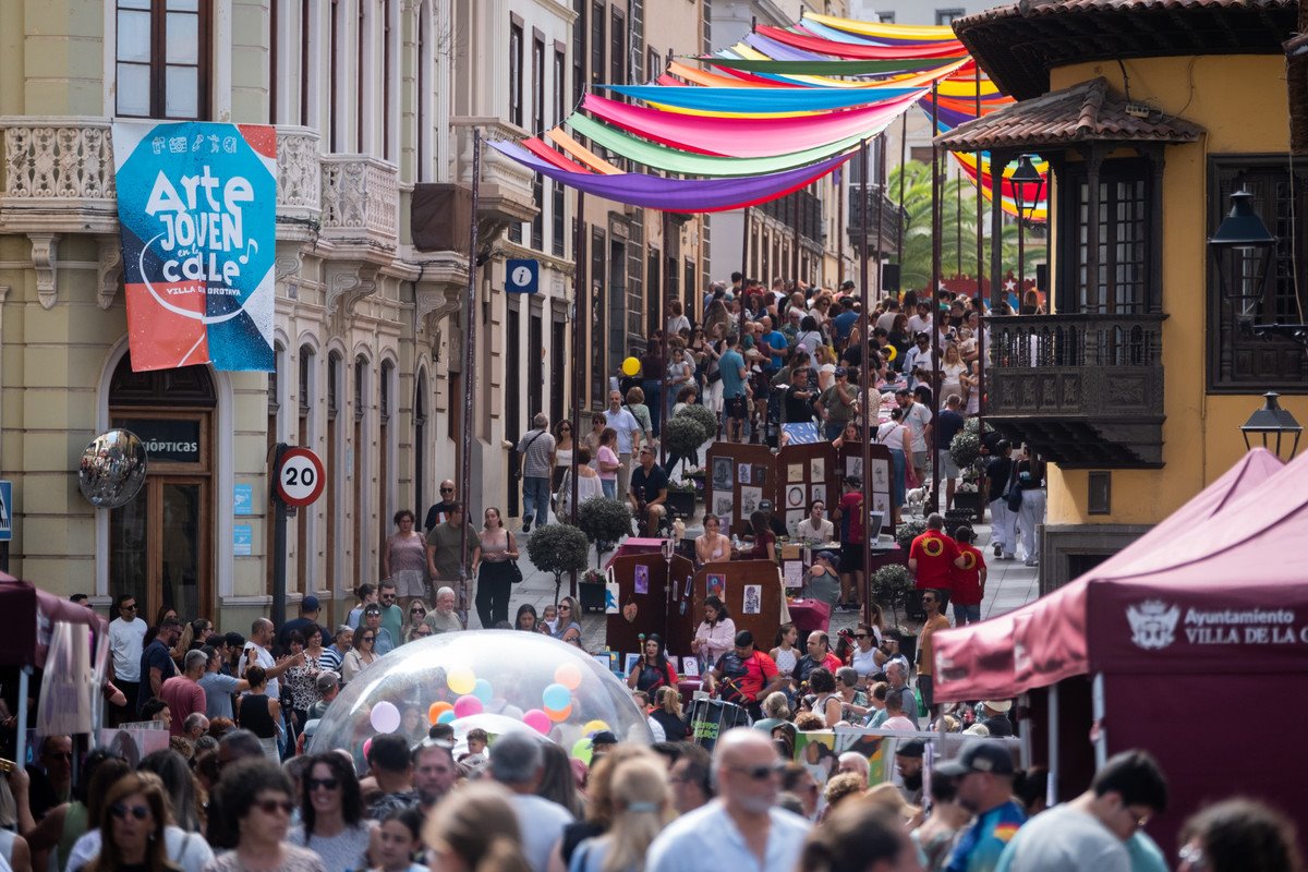 Un gran museo al aire libre viste de arte las calles de La Orotava