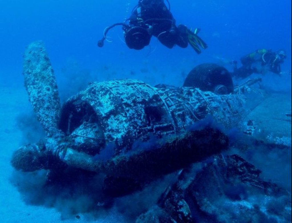 La increíble historia del avión DC-3 de Spantax que reposa desde hace 58 años en las profundas aguas de El Sauzal