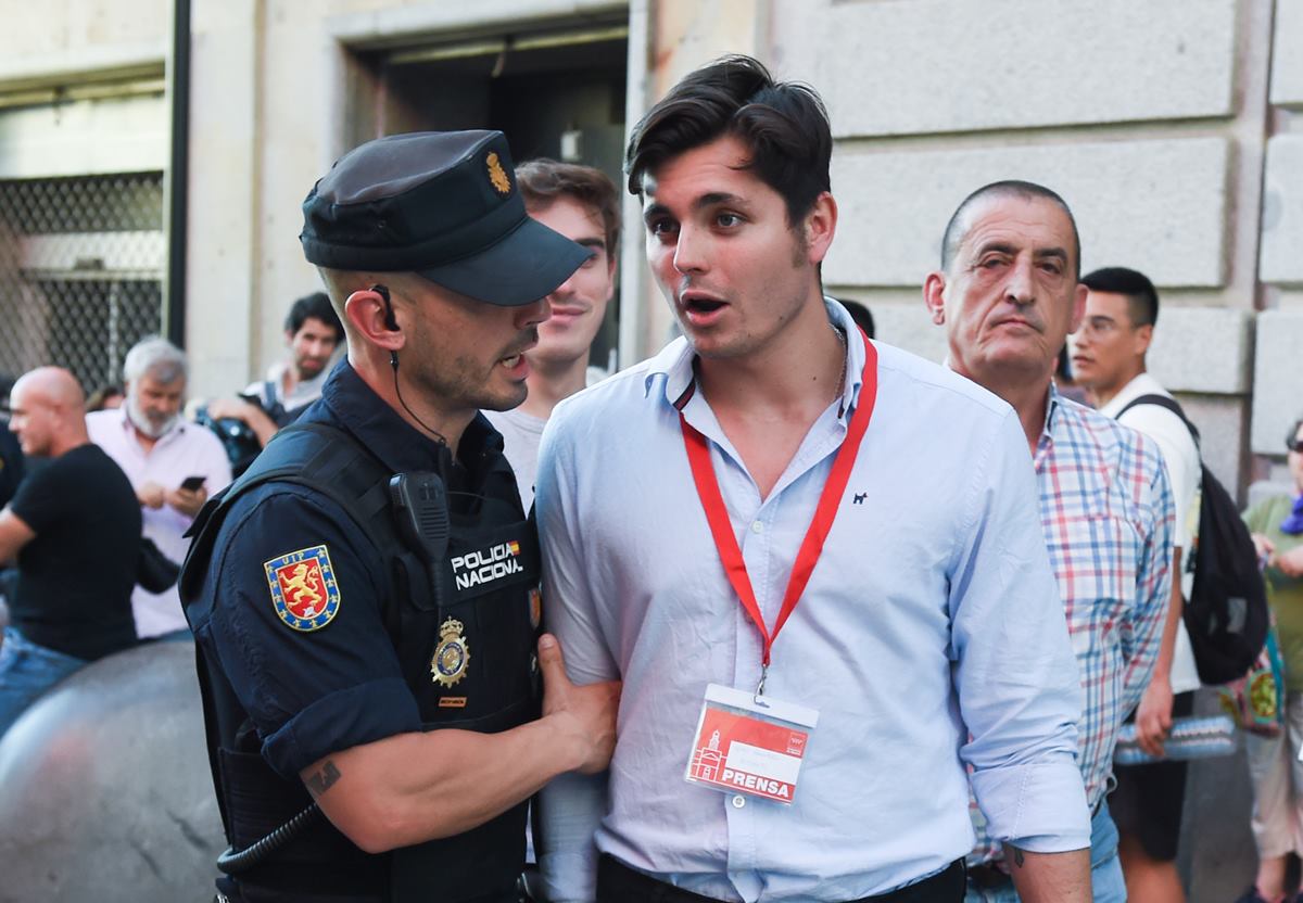 Diferentes asociaciones muestran su repulsa en las universidades canarias ante la visita de Vito Quiles