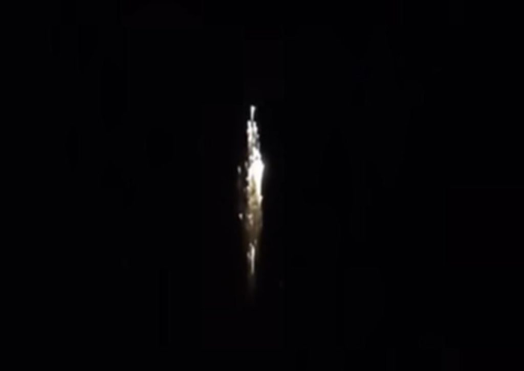 Una bola de fuego atraviesa el cielo de Tenerife: "Se escucharon explosiones"