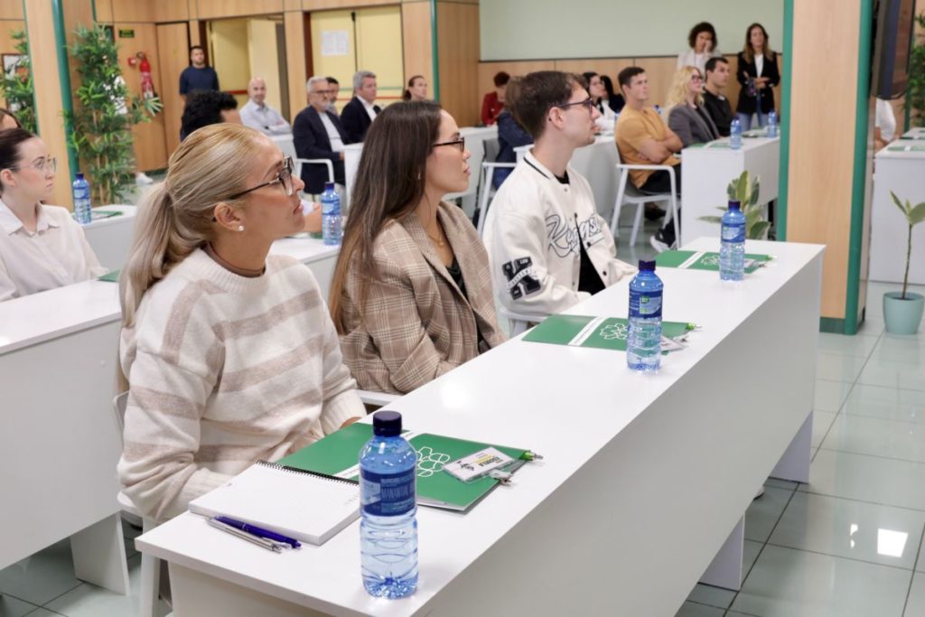 El talento canario se da cita en una nueva edición de la Escuela de Mandos de HiperDino