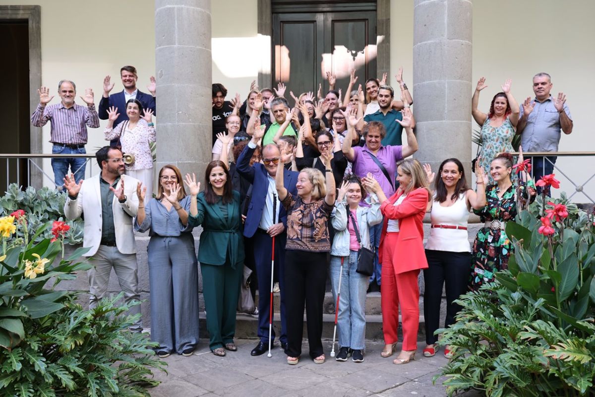 Las personas sordociegas exigen mayor accesibilidad a los recursos de atención y apoyo especializado en Canarias