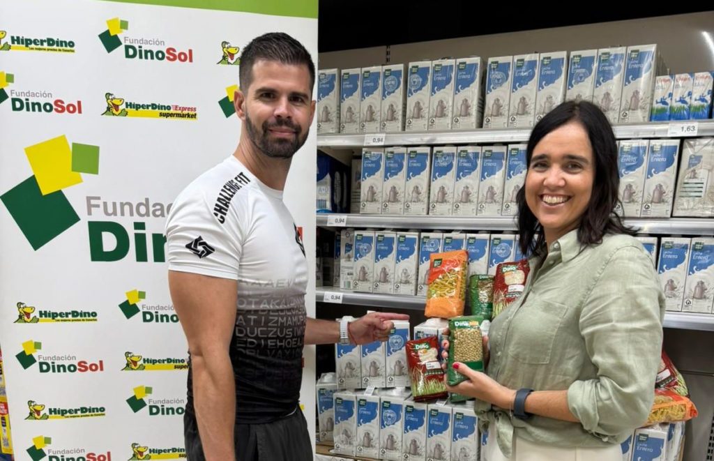 Fundación DinoSol dona 1.000 kilos de alimentos en ExpoDeca 25