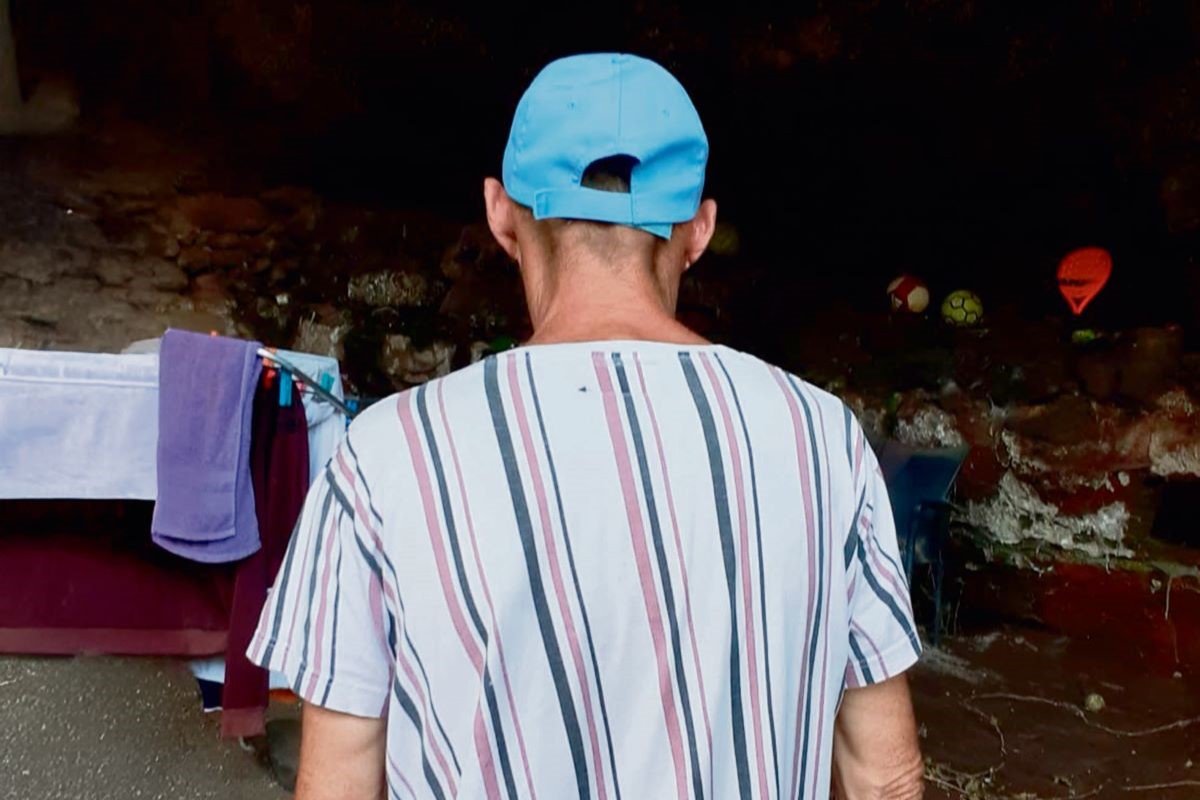 Juan Manuel, 16 años malviviendo en una cueva de Tenerife