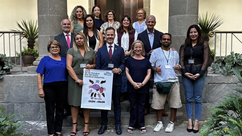 El Parlamento regional visibiliza el Daño Cerebral Adquirido (DCA). DA