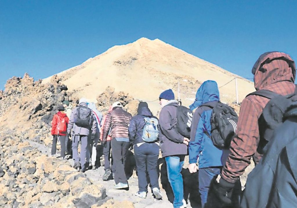 La normativa del Cabildo fija un máximo de visitas de 300 personas al día y los precios oscilarán en función del día del ascenso al pico. DA