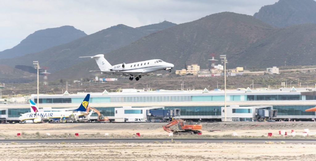 AENA avisa de que las enmiendas del PP en el Senado ponen en peligro los 800 millones para los aeropuertos tinerfeños