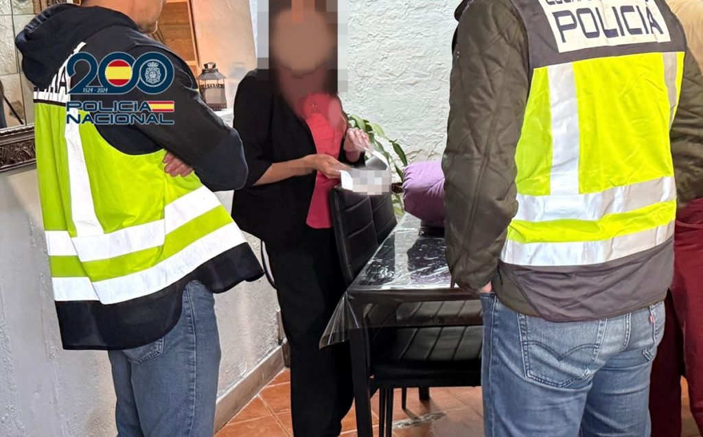 La Policía Nacional detiene a la presunta estafadora de seguros de Tenerife