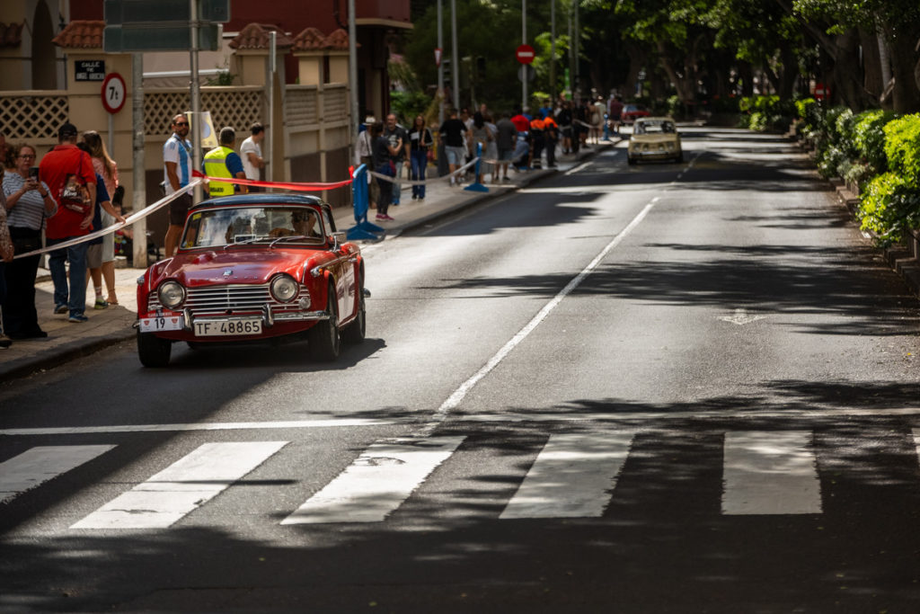 Santa Cruz se convierte en un gran circuito urbano para honrar a los clásicos de nuestro automovilismo