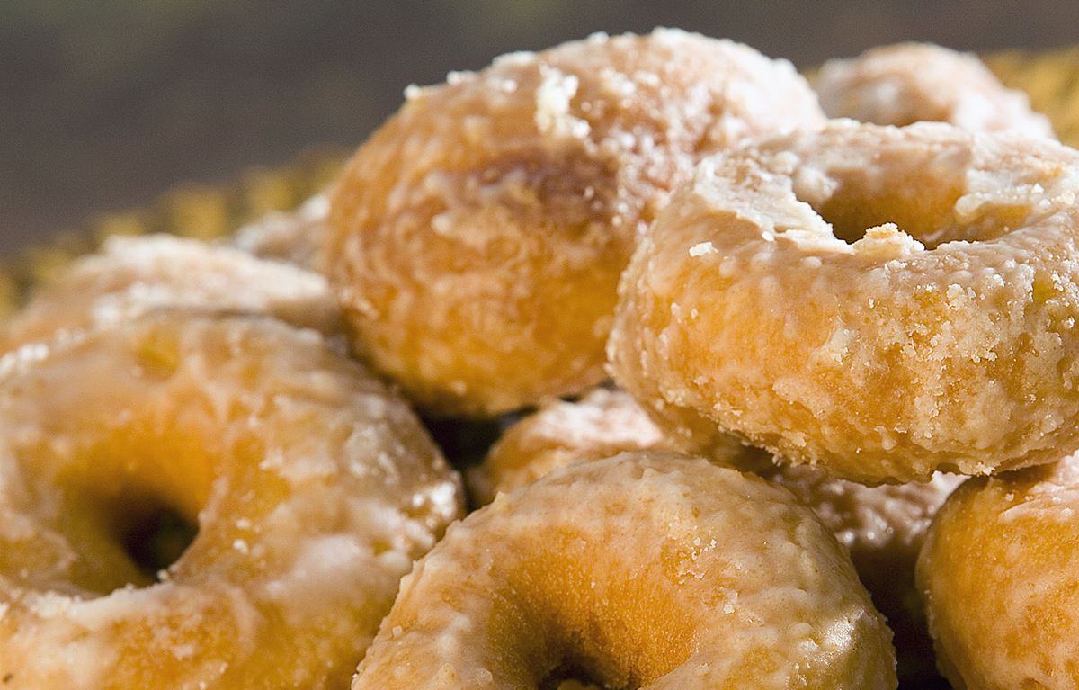 La dulcería de Tenerife que vende los mejores rosquetes de Canarias y nació con la venta puerta a puerta