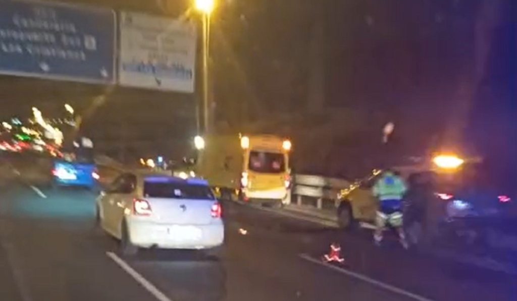 Un accidente provoca importantes retenciones en la TF-1