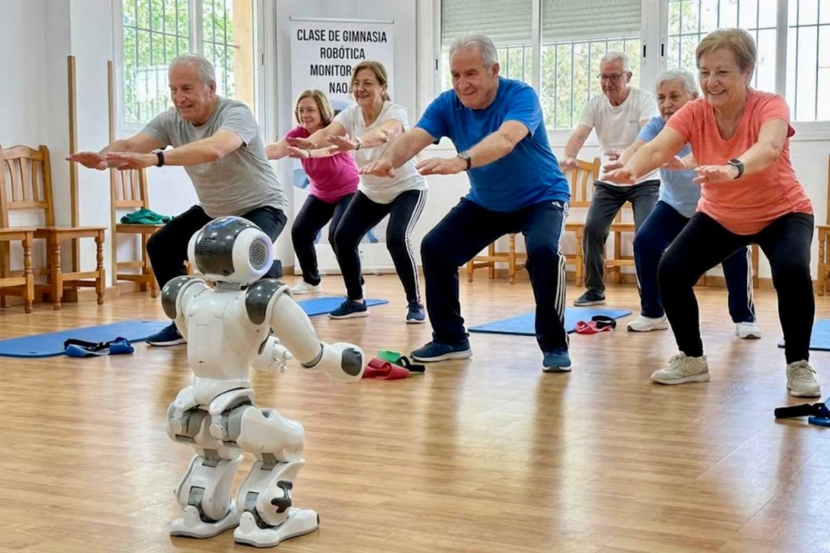 La Laguna incorpora un robot para las actividades con mayores del municipio