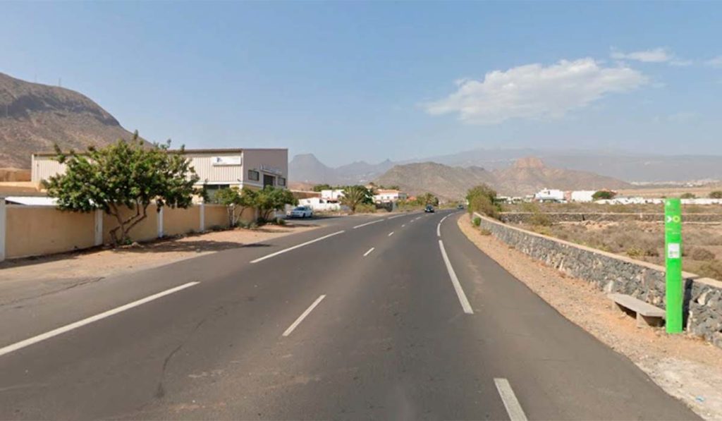 En estado crítico tras ser atropellado al bajarse de la guagua en Tenerife