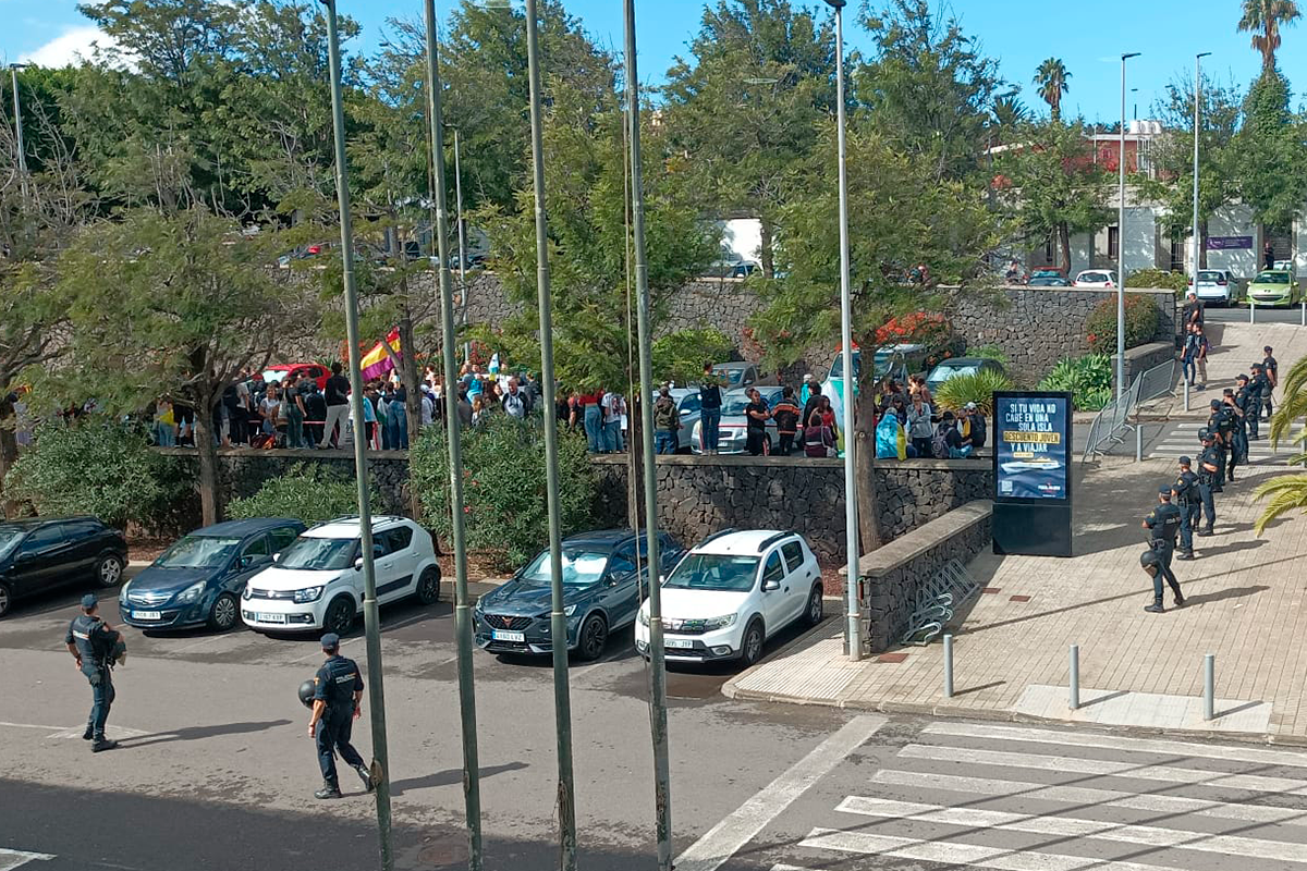 La ULL lamenta los incidentes por la agitadora concentración de Vito Quiles