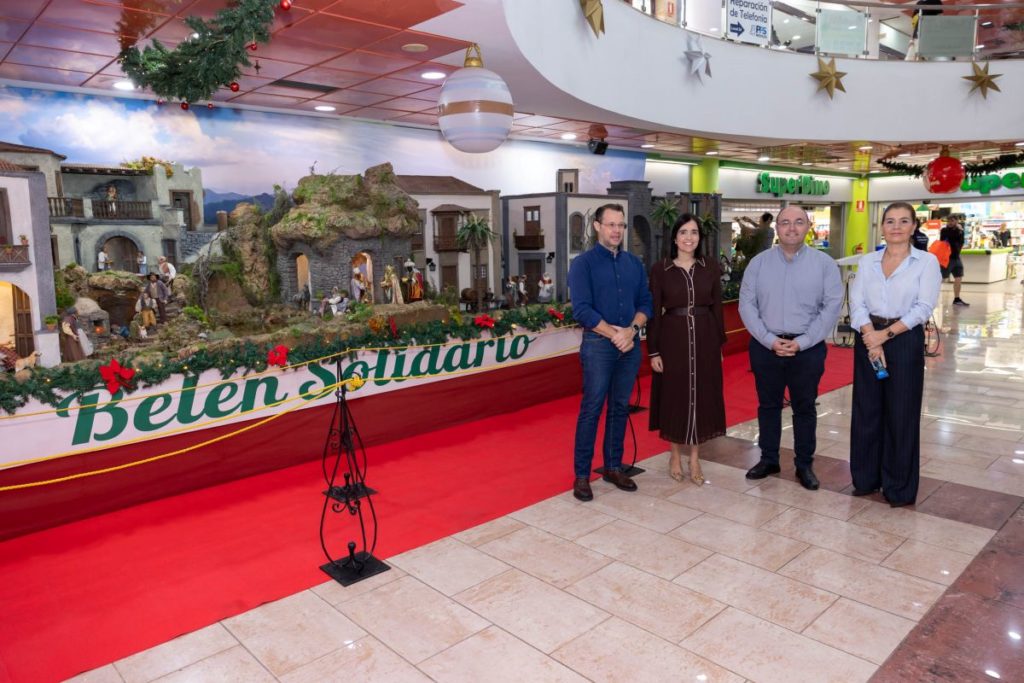 HiperDino “abre la ventana” y recrea el rico patrimonio natural y arquitectónico de Tenerife en su Belén Solidario