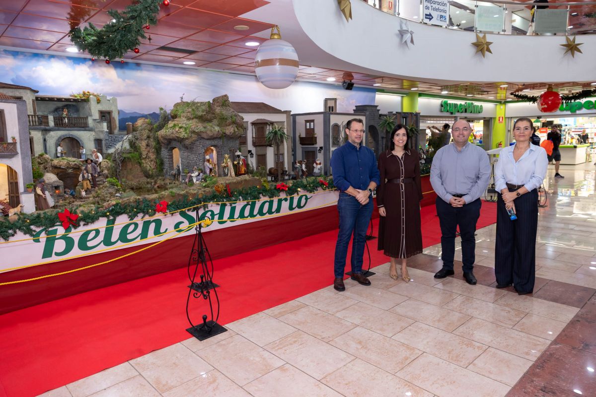 HiperDino “abre la ventana” y recrea el rico patrimonio natural y arquitectónico de Tenerife en su Belén Solidario